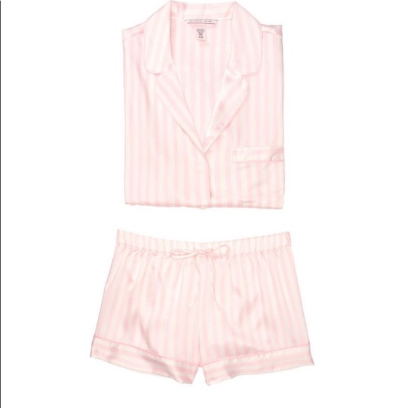 Victoria’s Secret Satin Pajama short set - Picture 1 of 2